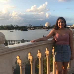 Meet your Posher, Noely